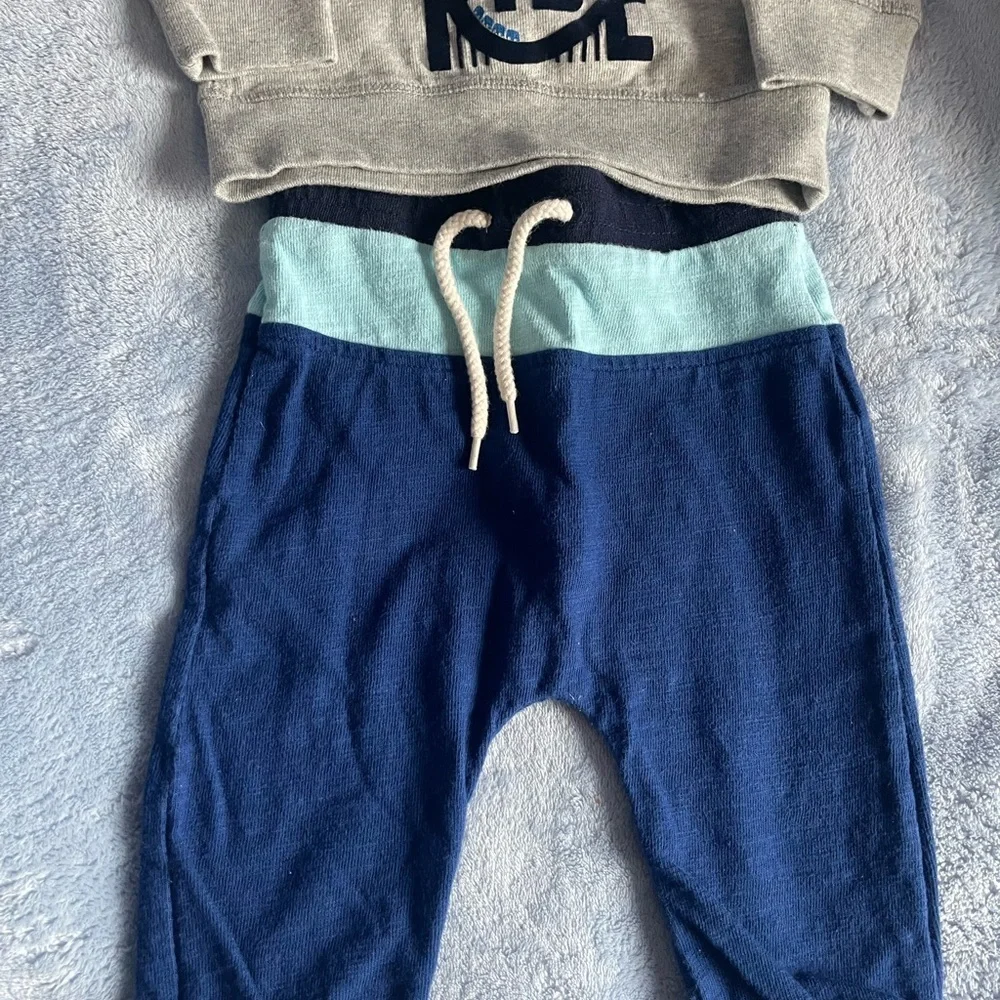 GAP Baby Gray Sweatshirt - Enjoy the Ride